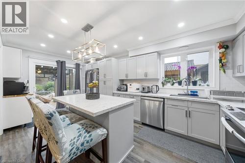 179 Jacqueline Boulevard, Hamilton, ON - Indoor Photo Showing Kitchen