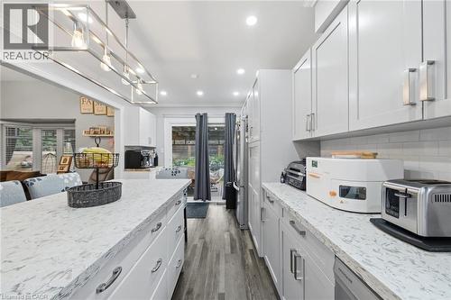 179 Jacqueline Boulevard, Hamilton, ON - Indoor Photo Showing Kitchen