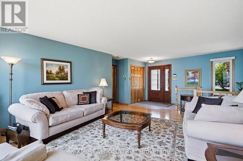 2176 Bay Road, Champlain, ON - Indoor Photo Showing Living Room