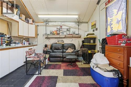 25 Saveryn Road, Hamilton, ON - Indoor Photo Showing Living Room
