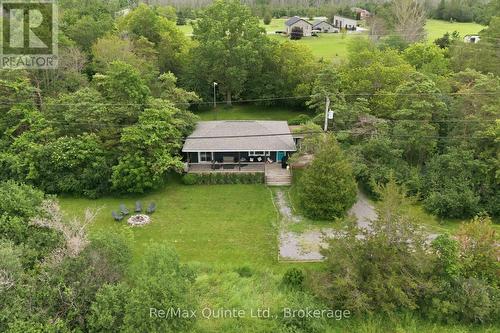 6 GRAYS LANE  Prince Edward County (Athol Ward), ON K0K 1P0