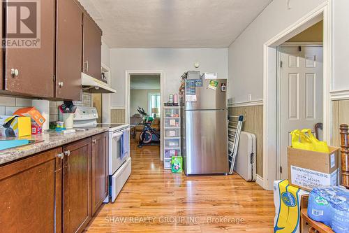 819 Duke Street, Cambridge, ON - Indoor Photo Showing Kitchen