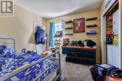 819 Duke Street, Cambridge, ON - Indoor Photo Showing Bedroom