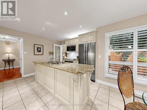 17 Black Cherry Drive, Markham, ON - Indoor Photo Showing Kitchen
