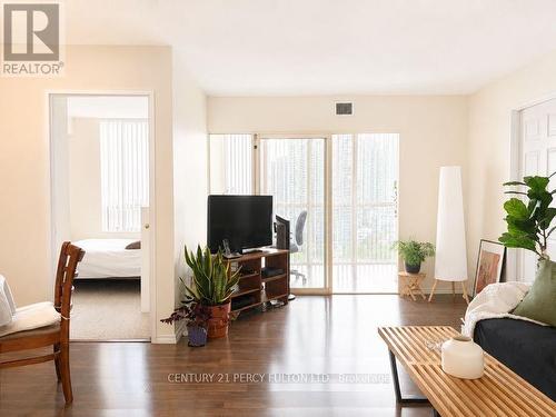 2006 - 285 ENFIELD PLACE  Mississauga, ON L5B 3Y6