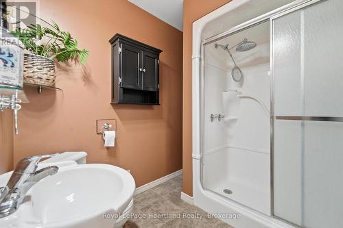 107 Wellington Street S, Goderich (Goderich (Town)), ON - Indoor Photo Showing Bathroom