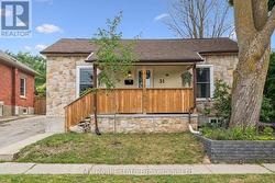 31 BAGOT STREET Guelph (Junction/Onward Willow), ON N1H 5T2