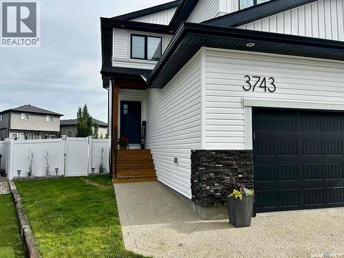 3743 Gee Crescent, Regina, SK - Outdoor