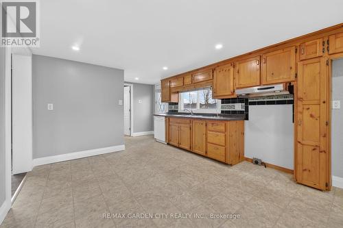 407 Bell Street, Ingersoll, ON - Indoor Photo Showing Kitchen