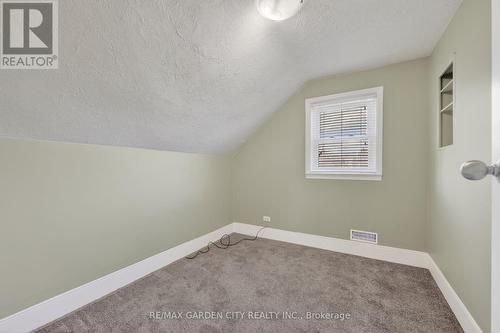 407 Bell Street, Ingersoll, ON - Indoor Photo Showing Other Room