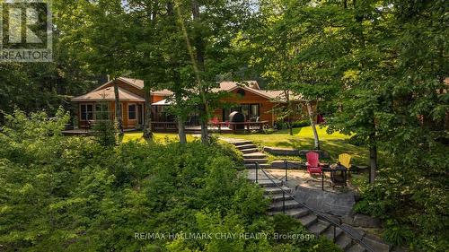 1319 Wolf Circle, Algonquin Highlands, ON - Outdoor With Deck Patio Veranda