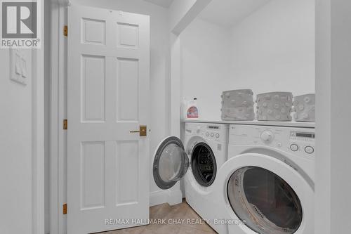 1319 Wolf Circle, Algonquin Highlands, ON - Indoor Photo Showing Laundry Room