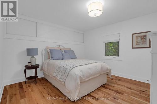 1319 Wolf Circle, Algonquin Highlands, ON - Indoor Photo Showing Bedroom