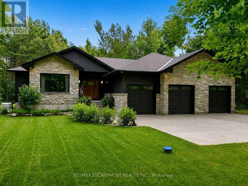 1039 XAVIER STREET  Gravenhurst, ON P0E 1G0