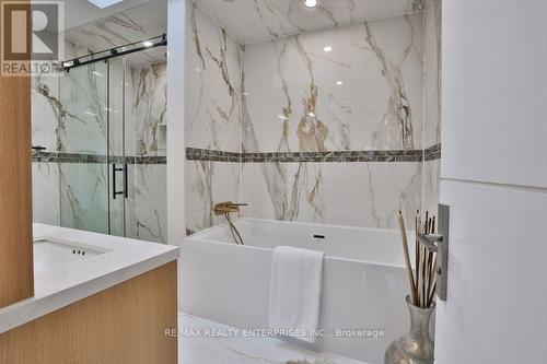 47 Thirteenth Street, Toronto, ON - Indoor Photo Showing Bathroom