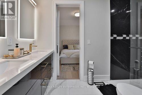 47 Thirteenth Street, Toronto, ON - Indoor Photo Showing Bathroom