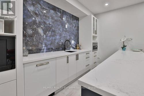 47 Thirteenth Street, Toronto, ON - Indoor
