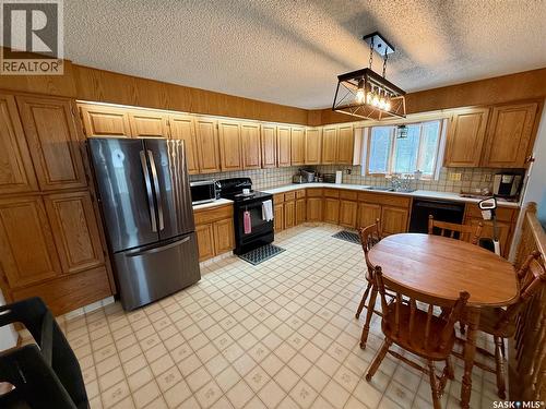 2746 Poplar Place E, Regina, SK - Indoor