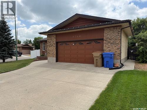 2746 Poplar Place E, Regina, SK - Outdoor