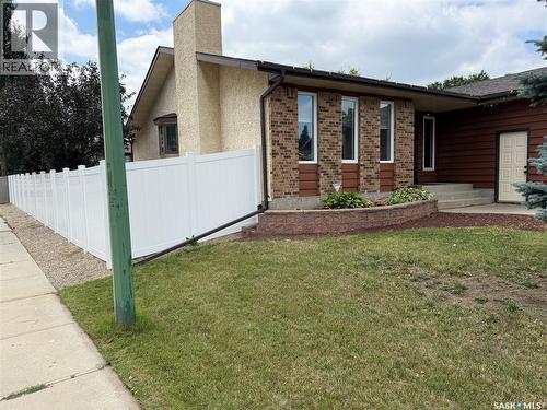 2746 Poplar Place E, Regina, SK - Outdoor