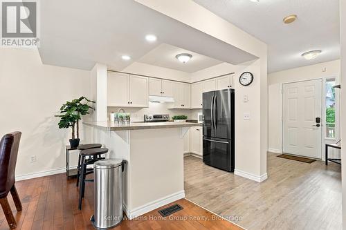 20 Werstine Terrace, Cambridge, ON - Indoor Photo Showing Kitchen