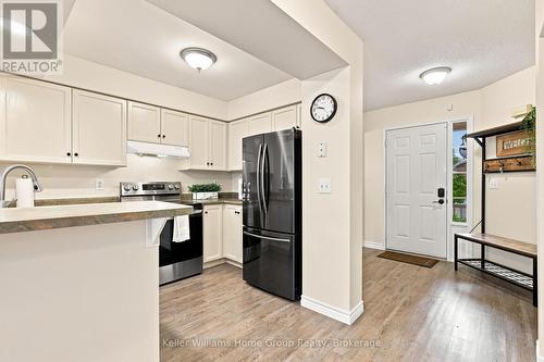 20 Werstine Terrace, Cambridge, ON - Indoor Photo Showing Kitchen