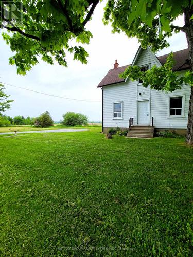 798 KING ROAD , King, Ontario L7B 1K5 2