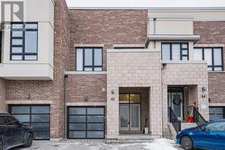 62 HELLIWELL CRESCENT Richmond Hill, ON L4E 1C7