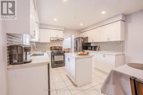 48 Ridgemore Crescent, Brampton, ON - Indoor Photo Showing Kitchen