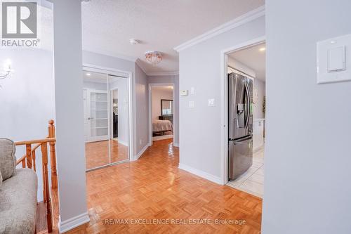 48 Ridgemore Crescent, Brampton, ON - Indoor