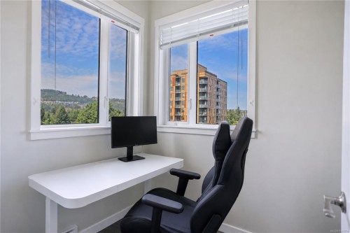 #608-2843 Jacklin Rd, Langford, BC - Indoor Photo Showing Office