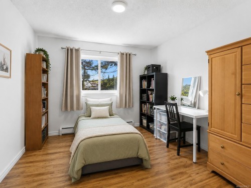 #220-3225 Eldon Pl, Saanich, BC - Indoor Photo Showing Bedroom