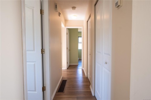 725 Applegate Rd, Campbell River, BC 