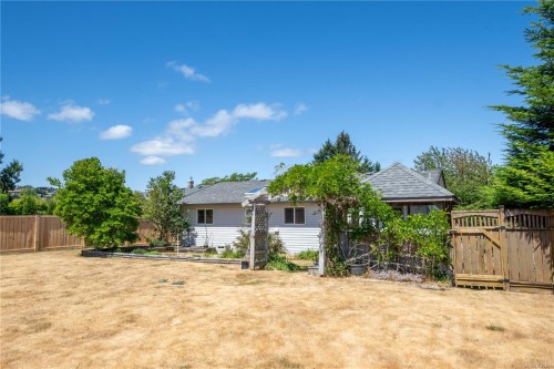 725 Applegate Rd, Campbell River, BC 