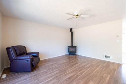 725 Applegate Rd, Campbell River, BC 