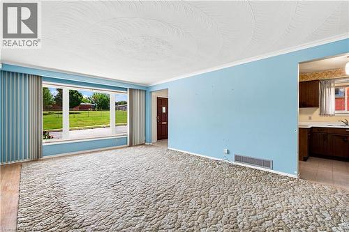 1418 Queens Boulevard, Kitchener, ON - Indoor Photo Showing Other Room