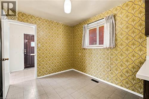 1418 Queens Boulevard, Kitchener, ON - Indoor Photo Showing Other Room
