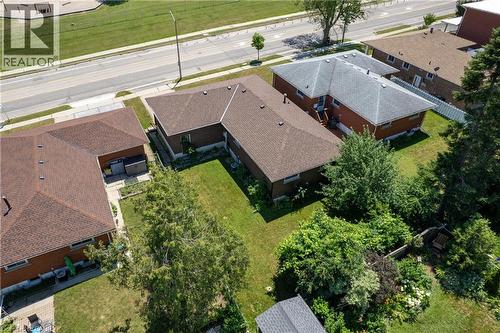 1418 Queens Boulevard, Kitchener, ON - Outdoor