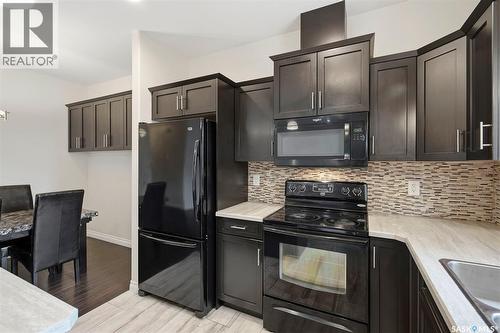 305 315 Zary Road, Saskatoon, SK - Indoor Photo Showing Kitchen