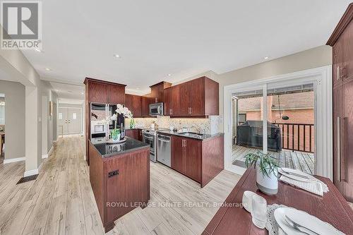 1003 Maury Crescent, Pickering, ON - Indoor Photo Showing Kitchen