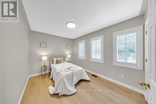 1003 Maury Crescent, Pickering, ON - Indoor Photo Showing Bedroom