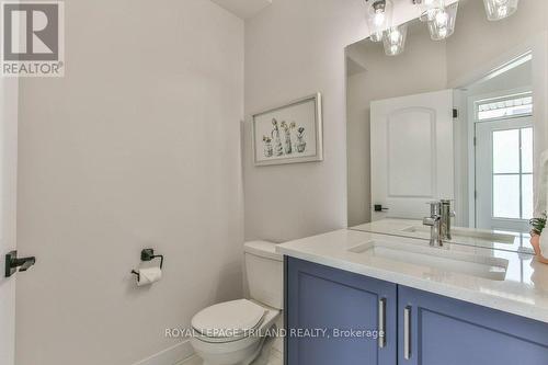 6682 Hayward Drive, London South (South V), ON - Indoor Photo Showing Bathroom