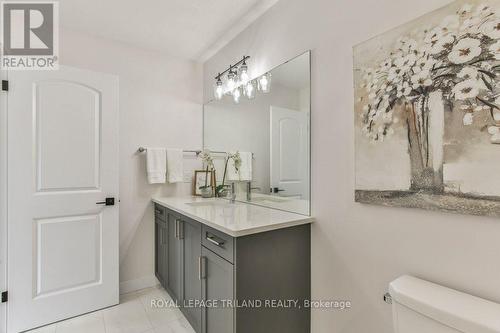 6682 Hayward Drive, London South (South V), ON - Indoor Photo Showing Bathroom