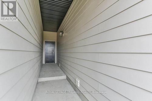 6682 Hayward Drive, London South (South V), ON - Outdoor With Exterior
