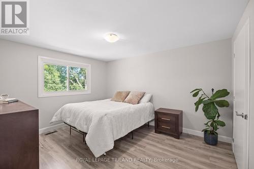 1767 Aldersbrook Road, London North (North F), ON - Indoor Photo Showing Bedroom
