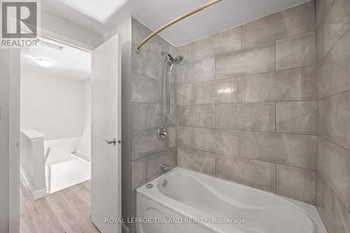 1767-1769 Aldersbrook Road, London North (North F), ON - Indoor Photo Showing Bathroom