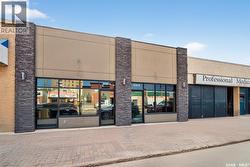 526 Main STREET N Moose Jaw, SK S6H 3K3
