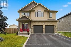 32 WALNUT CRESCENT  Belleville (Thurlow Ward), ON K8N 0E4