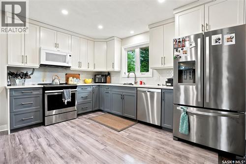 1313 Prince Crescent, Moose Jaw, SK - Indoor Photo Showing Kitchen With Upgraded Kitchen