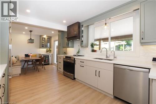784 Elizabeth Street, Kitchener, ON - Indoor Photo Showing Kitchen With Double Sink With Upgraded Kitchen